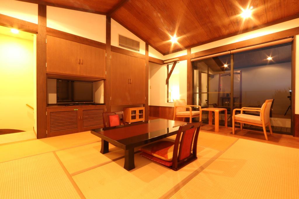 Hôtel Ohbu à Itō Extérieur photo